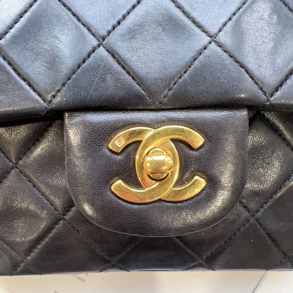 Chanel Vintage Medium Black Lambskin Classic Double Flap Bag - Picture 10 of 12